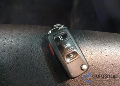 2015 Volkswagen Jetta 1.8T Se z USA, uszkodzony, nr VIN 3VWD17AJ5FM292990